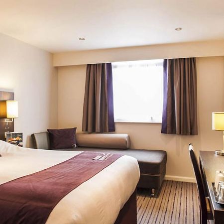 Premier Inn Dover Central - Eastern Ferry Terminal Экстерьер фото