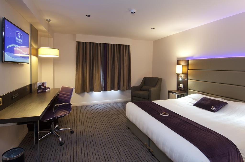 Premier Inn Dover Central - Eastern Ferry Terminal Номер фото