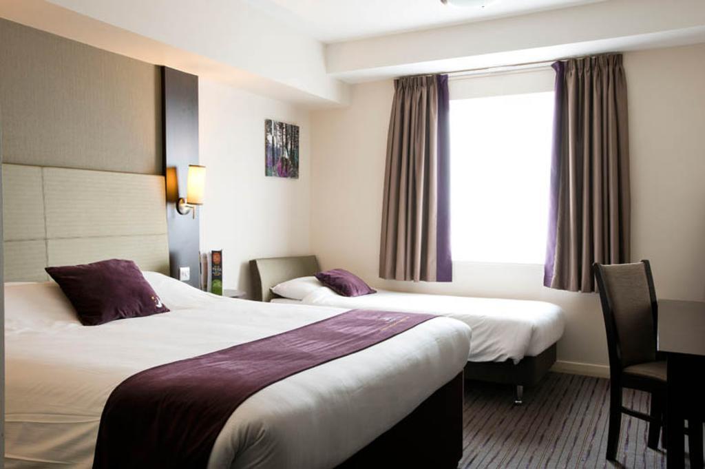 Premier Inn Dover Central - Eastern Ferry Terminal Номер фото